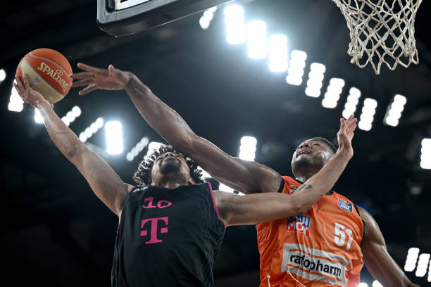 他不仅展示 他不仅展示